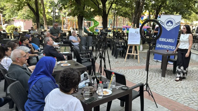 Kırklareli'nde Bilim Kafe'de Şekerin Vücut Üzerindeki Etkileri Detaylandırıldı