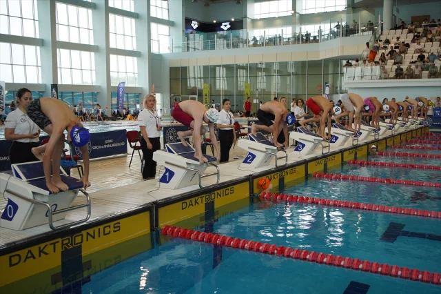 Edirne'de Kırkpınar Yüzme Şenliği Coşkulu Başladı