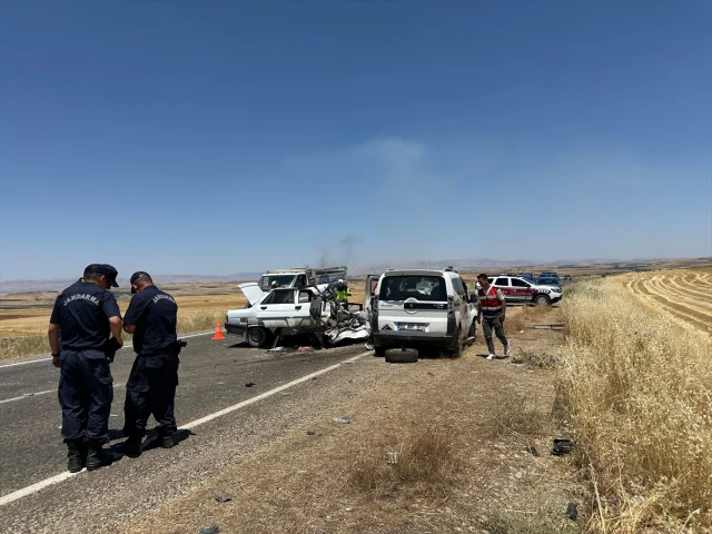 Adıyaman'da Trafik Kazası: Dört Can Kaybı ve Bir Yaralı