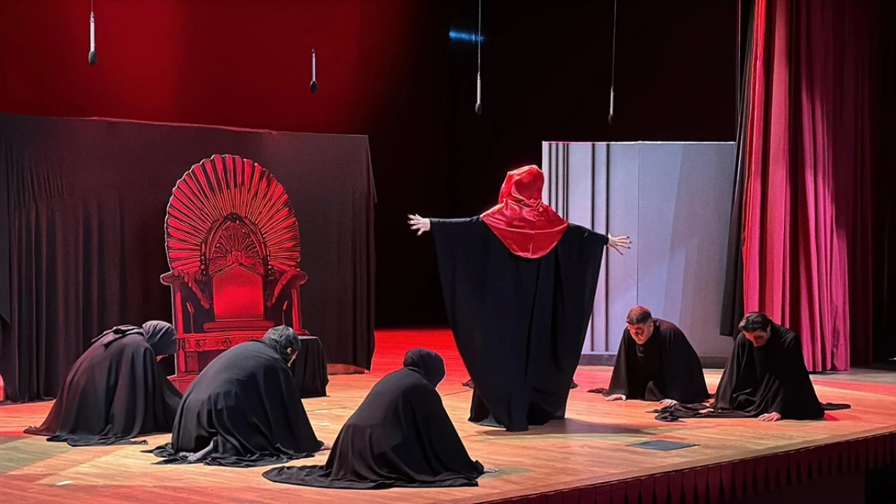 Sultanbeyli'nin Tiyatro Adımları Türkiye’ye İlham Veriyor