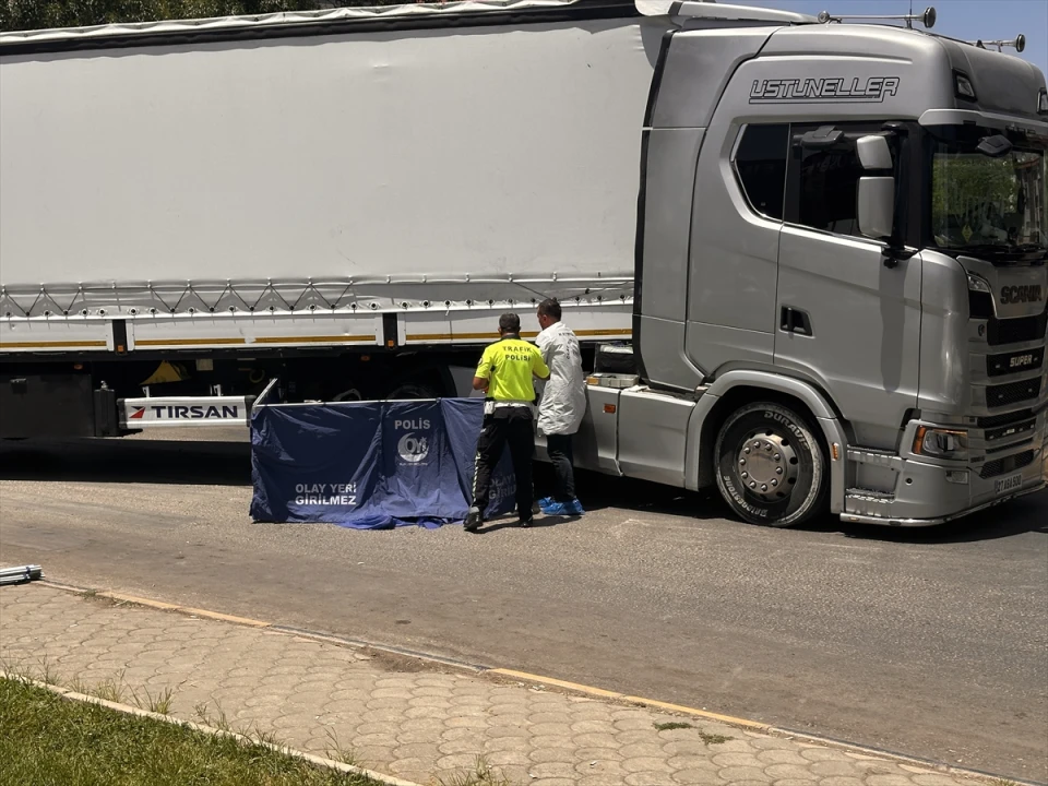 Gaziantep'te Tır Kazası İki Can Aldı