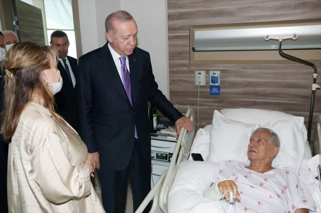 Cumhurbaşkanı Erdoğan'dan Hastane Ziyareti