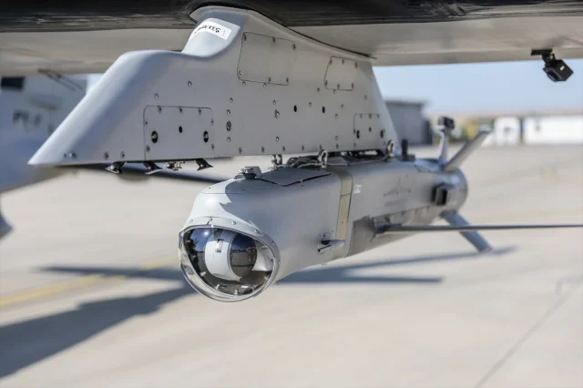 Bayraktar AKINCI, KEMANKEŞ 1 ile Hava Hedeflerini Tam İsabet...