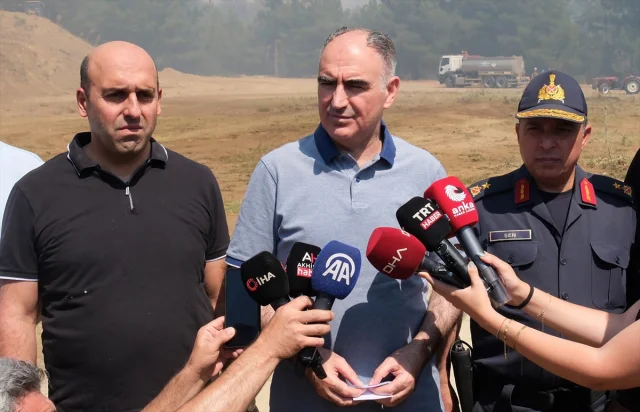 Manisa Akhisar'da Orman Yangını: Müdahale Çalışmaları Hız Kesmeden Devam Ediyor