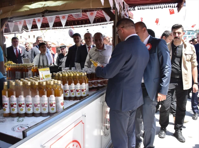 Van'da Açılan Fuar Hükümlülerin Yeteneğini Gözler Önüne Seriyor