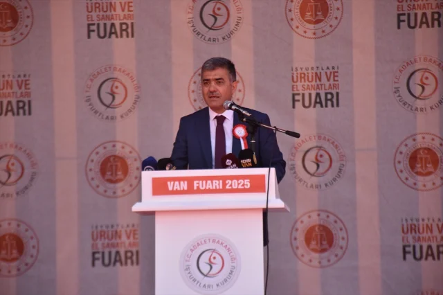 Van'da Açılan Fuar Hükümlülerin Yeteneğini Gözler Önüne Seriyor