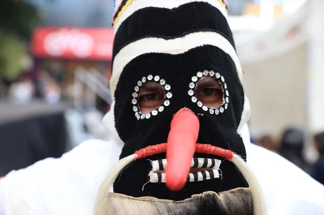 Edirne'de Renkli Anlar Uluslararası Balkan Folklor Festivali ile Canlandı