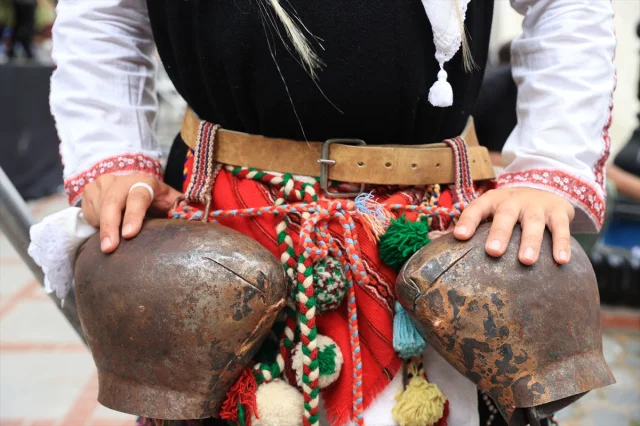 Edirne'de Renkli Anlar Uluslararası Balkan Folklor Festivali ile Canlandı