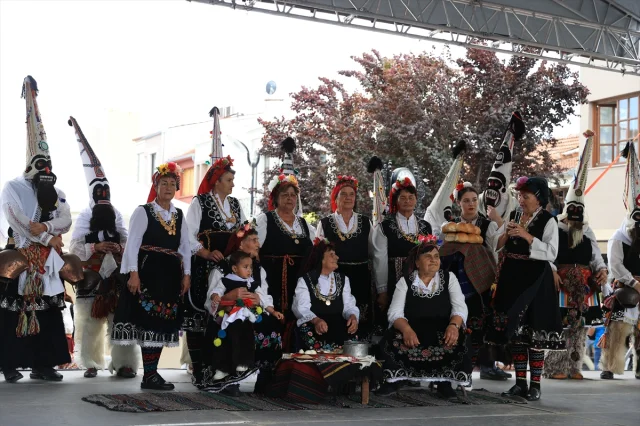 Edirne'de Renkli Anlar Uluslararası Balkan Folklor Festivali ile Canlandı
