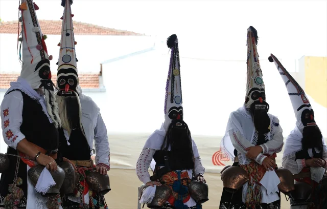 Edirne'de Renkli Anlar Uluslararası Balkan Folklor Festivali ile Canlandı