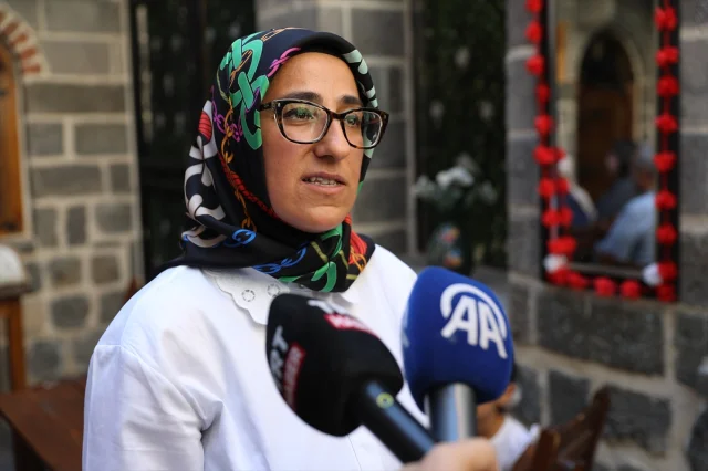 Diyarbakır'da Bilim Kafe Buluşmasında Tümör ve Kanserin Derinlikleri Ele Alındı