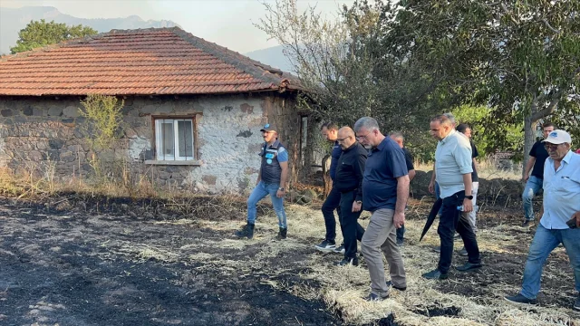 Balıkesir'de Orman Yangınlarıyla Mücadele Sürüyor