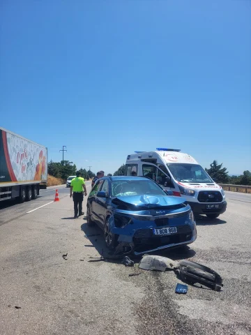 Bursa'da Trafik Kazası İki Otomobil Çarpıştı Yaralılar Var