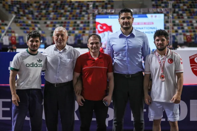 Kocaeli'de Uluslararası Güreş Turnuvasında Heyecan Doruktaydı