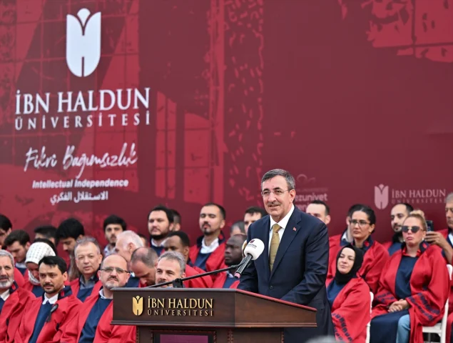 Cumhurbaşkanı Yardımcısı Yılmaz'dan Mezuniyet Töreninde Güçlü Mesajlar