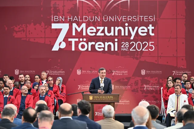 Cumhurbaşkanı Yardımcısı Yılmaz'dan Mezuniyet Töreninde Güçlü Mesajlar