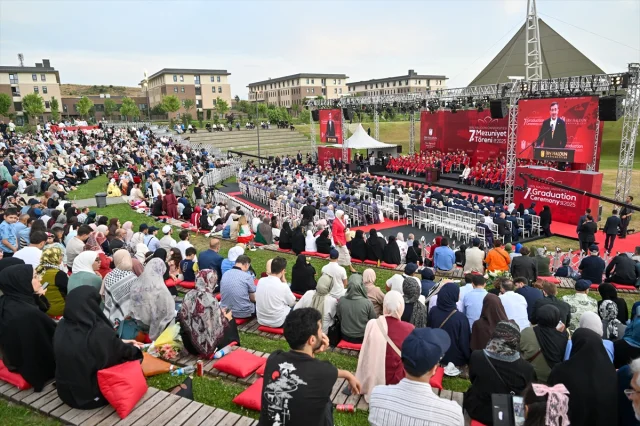 Cumhurbaşkanı Yardımcısı Yılmaz'dan Mezuniyet Töreninde Güçlü Mesajlar