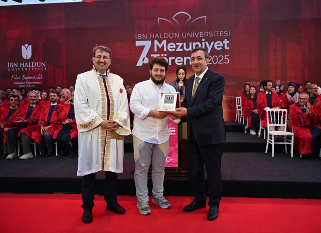 Cumhurbaşkanı Yardımcısı Yılmaz'dan Mezuniyet Töreninde Güçlü Mesajlar