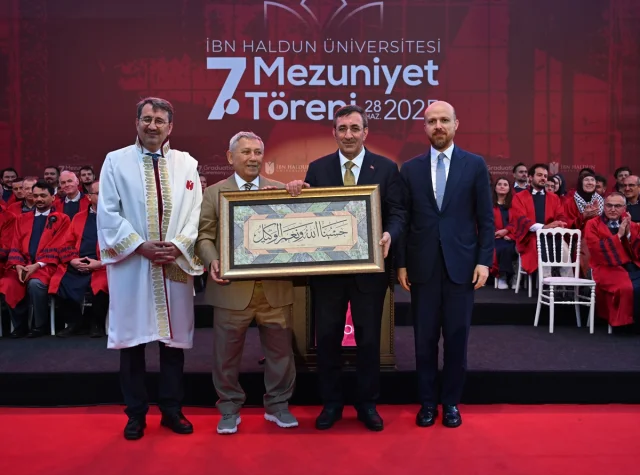 Cumhurbaşkanı Yardımcısı Yılmaz'dan Mezuniyet Töreninde Güçlü Mesajlar