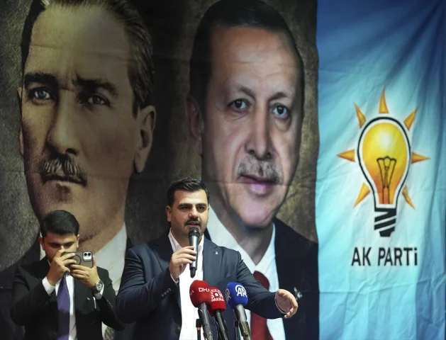 AK Parti Genel Sekreteri Eyyüp Kadir İnan'dan İzmir'de Çarpıcı Konuşma