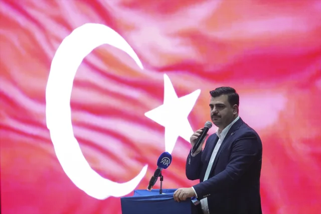 AK Parti Genel Sekreteri Eyyüp Kadir İnan'dan İzmir'de Çarpıcı Konuşma