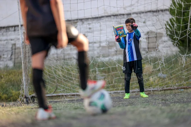 Bursa'da Sporcunu Kitapla Hazırlayan Kulüp: Mudanya Altai