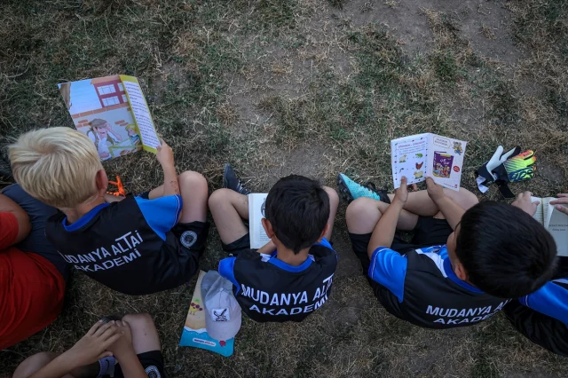 Bursa'da Sporcunu Kitapla Hazırlayan Kulüp: Mudanya Altai