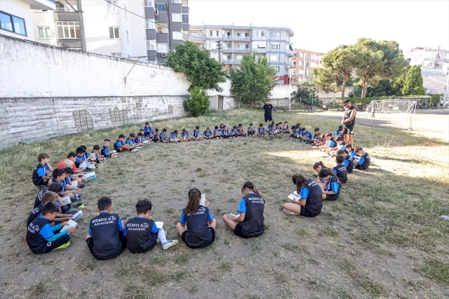 Bursa'da Sporcunu Kitapla Hazırlayan Kulüp: Mudanya Altai
