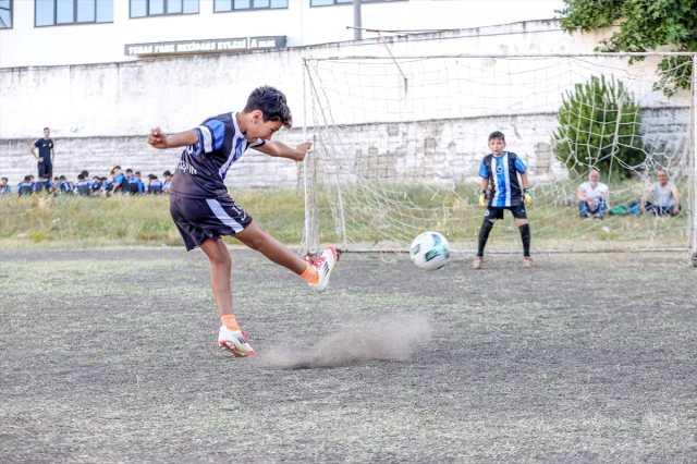 Bursa'da Sporcunu Kitapla Hazırlayan Kulüp: Mudanya Altai