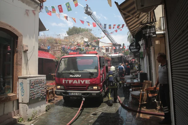 Antalya Kaleiçi Tarihi Dokusu Yangın Tehlikesi Altında