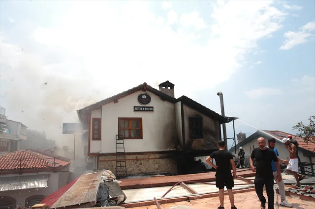 Antalya Kaleiçi Tarihi Dokusu Yangın Tehlikesi Altında
