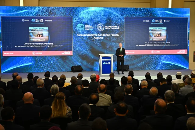 Küresel Ulaştırma Zirvesi İstanbul'da Gerçekleşti
