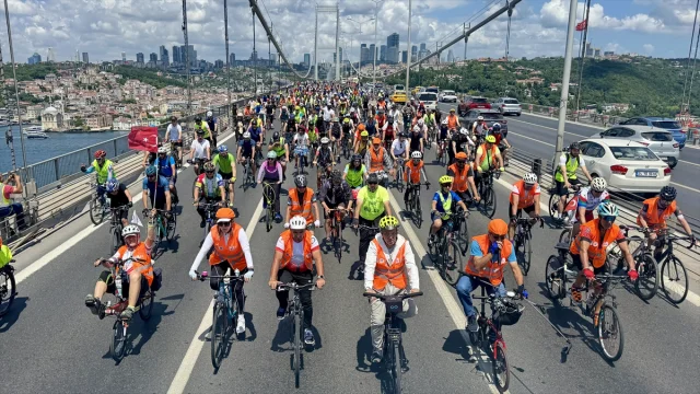 İstanbullular Trafikte Bilinç ve Çevre İçin Pedal Çevirdi