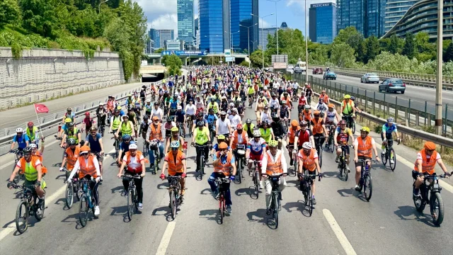 İstanbullular Trafikte Bilinç ve Çevre İçin Pedal Çevirdi