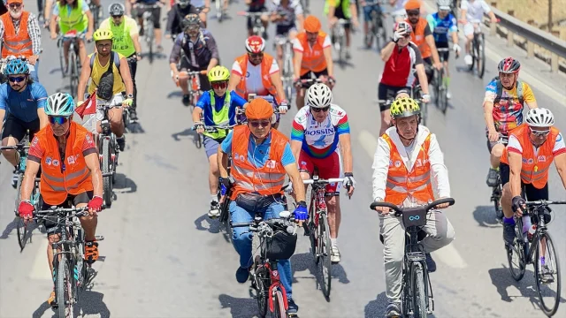 İstanbullular Trafikte Bilinç ve Çevre İçin Pedal Çevirdi