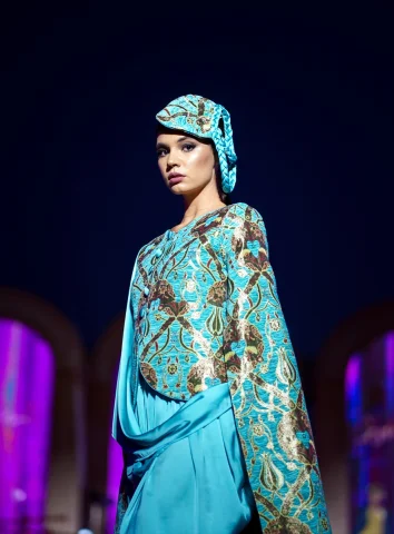 Aktau'nun Kültürel Moda Buluşması Renkli Görüntülere Sahne Oldu