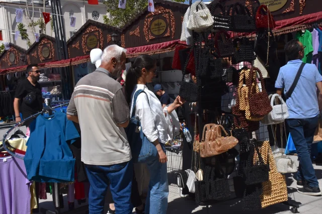 Van’da El Sanatları ve İşyurtları Ürünleri Fuarı Büyük İlgi Görüyor