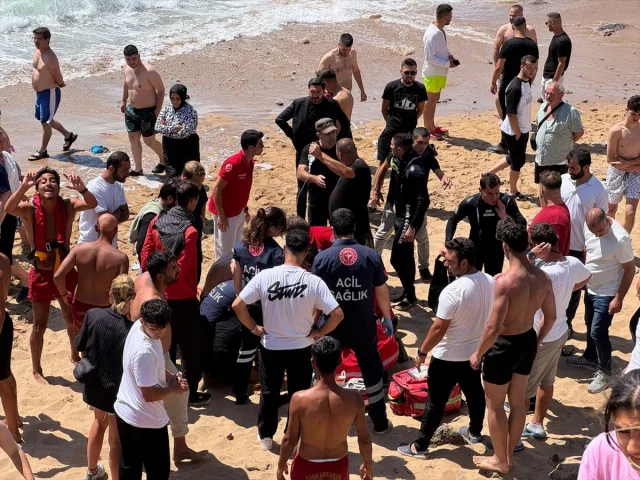 Beykoz'da Denizde Kurtarılanlar ve Devam Eden Arama Kurtarma Çalışmaları