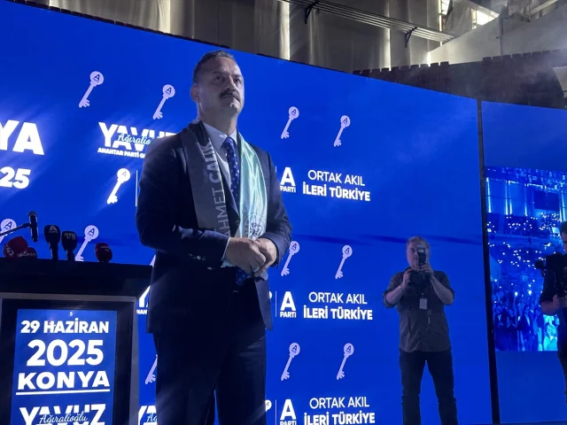 Yavuz Ağıralioğlu Konya'daki Halk Buluşmasında Büyük Vaatlerde Bulundu
