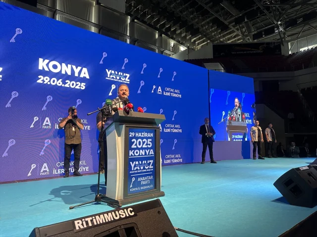 Yavuz Ağıralioğlu Konya'daki Halk Buluşmasında Büyük Vaatlerde Bulundu