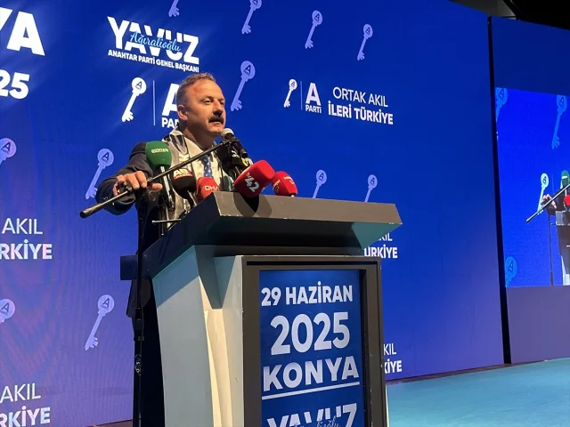 Yavuz Ağıralioğlu Konya'daki Halk Buluşmasında Büyük Vaatlerde Bulundu