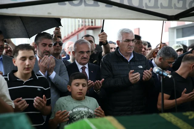 Erzurum'da Göçük Faciasında Hayatını Kaybeden İşçiler Son Yolculuğuna Uğurlandı