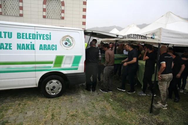 Erzurum'da Göçük Faciasında Hayatını Kaybeden İşçiler Son Yolculuğuna Uğurlandı