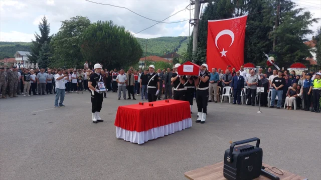 Sakarya'da Şehit Düşen Özel Harekat Kursiyerine Son Veda