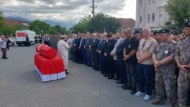 Sakarya'da Şehit Düşen Özel Harekat Kursiyerine Son Veda