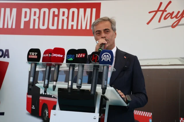 Sakarya'da İlk Metrobüs Hattı Hizmete Girdi