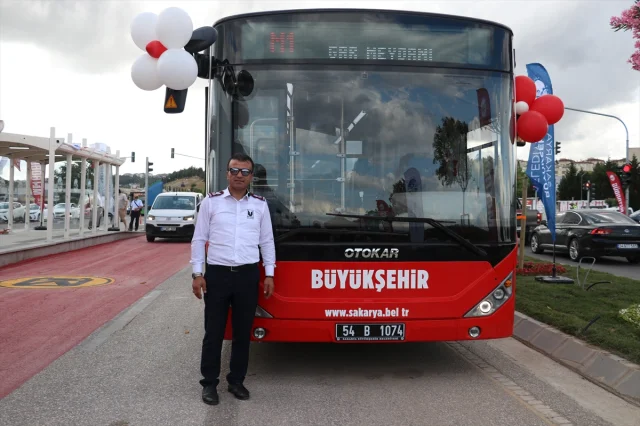 Sakarya'da İlk Metrobüs Hattı Hizmete Girdi