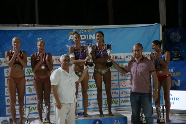 Aydın'da Nefes Kesen Plaj Voleybolu Finalleri Tamamlandı