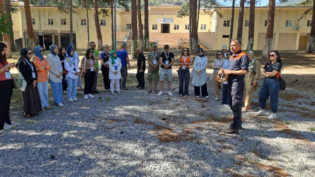 Sakarya'da Öğretmenlere Afet ve Çevre Eğitimleri