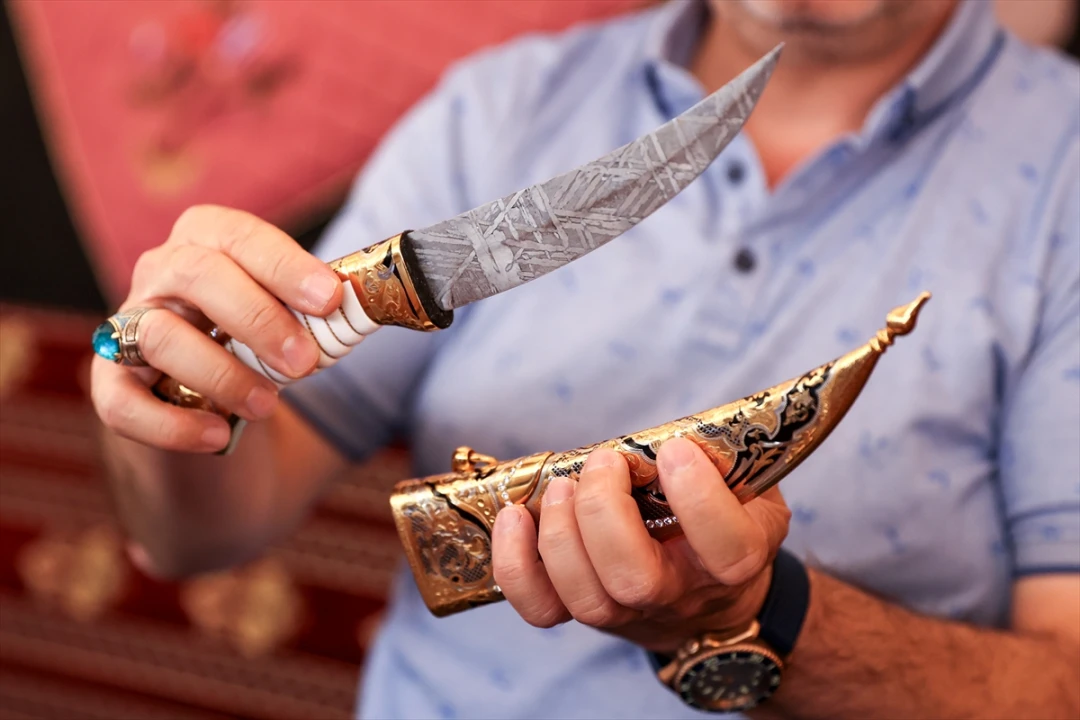 Konya'da Gök Taşından Aksesuar Üretimi Popülerleşiyor